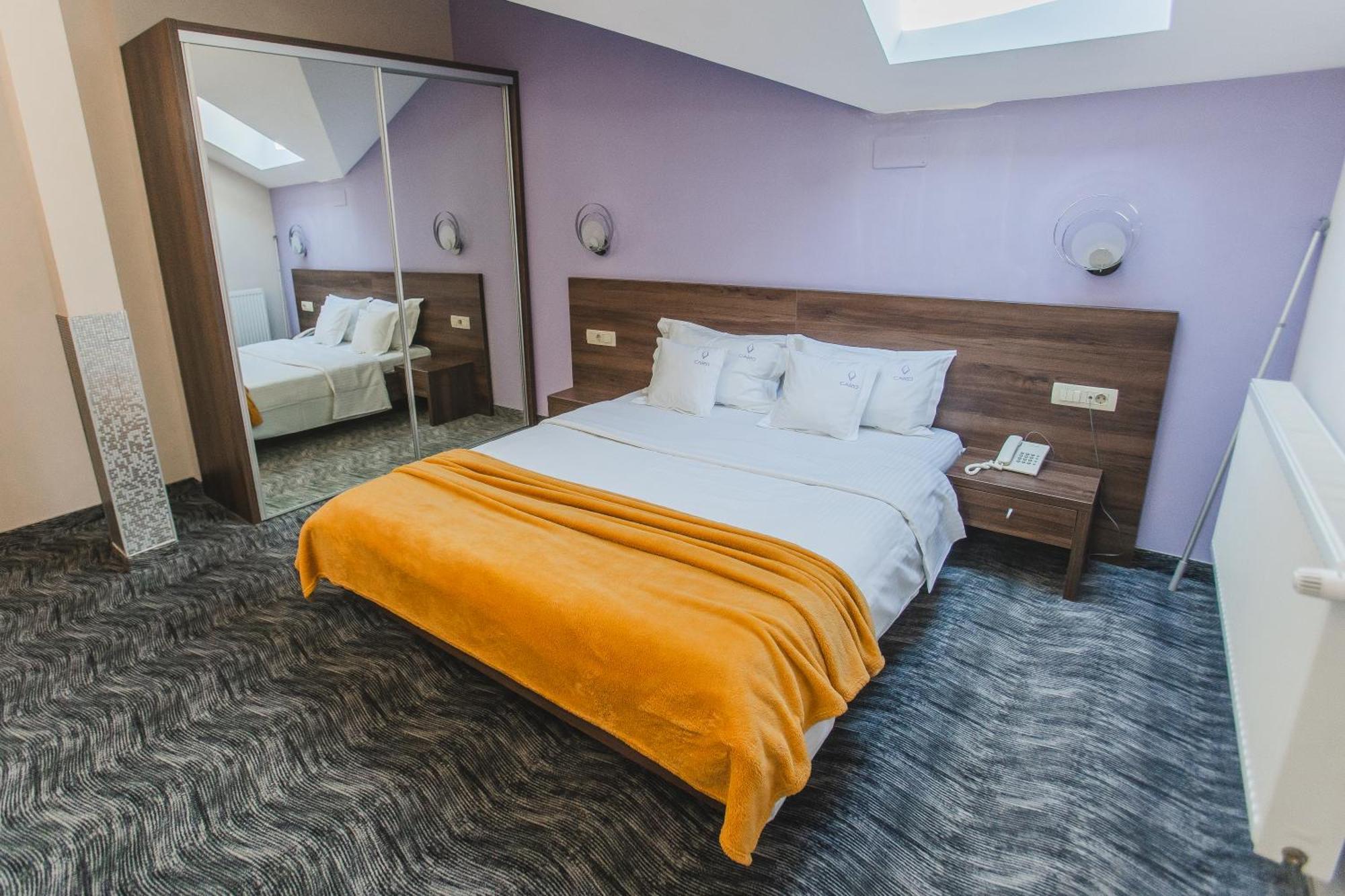 Caro Boutique Hotel Oradea Luaran gambar