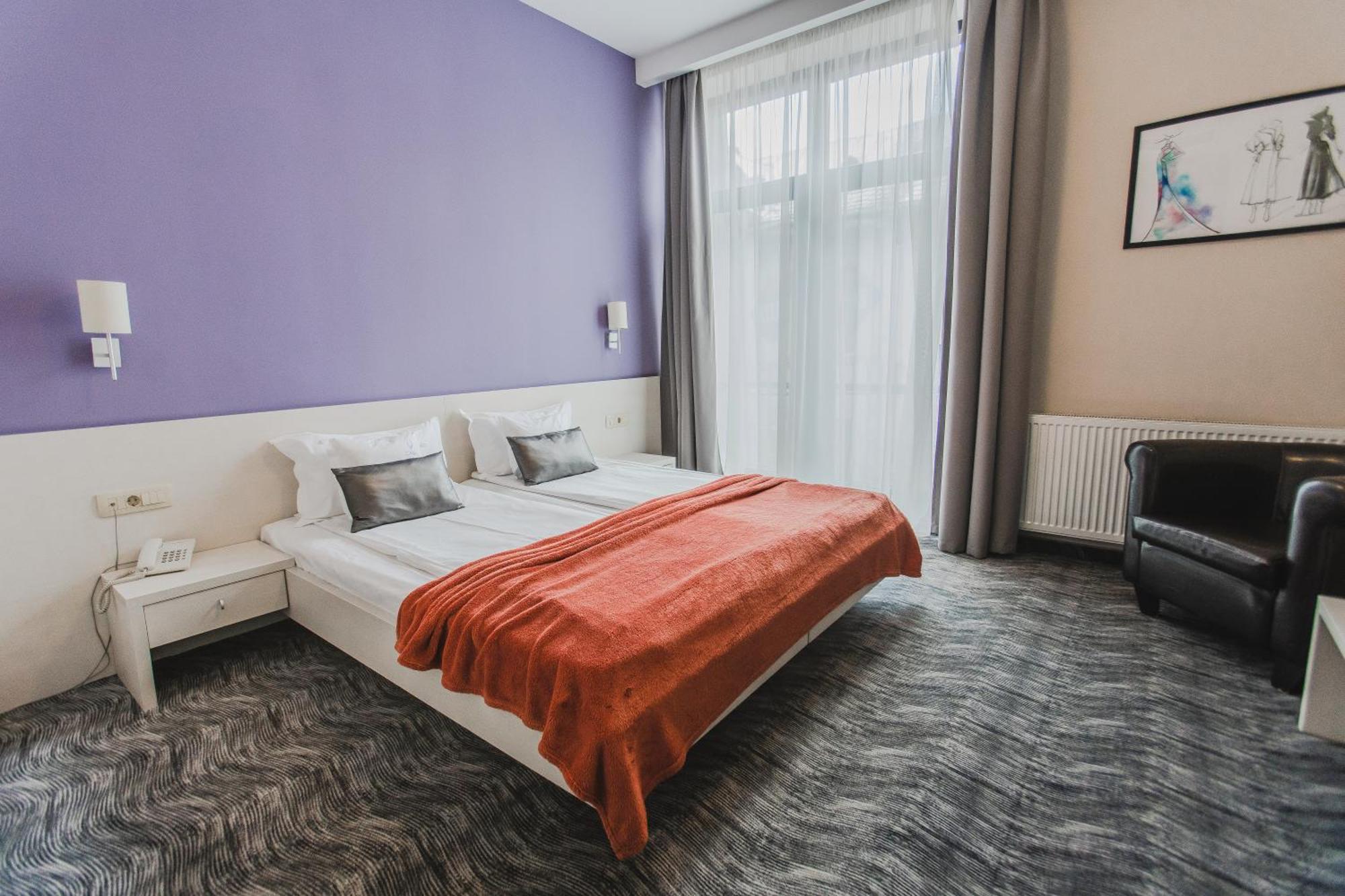 Caro Boutique Hotel Oradea Luaran gambar